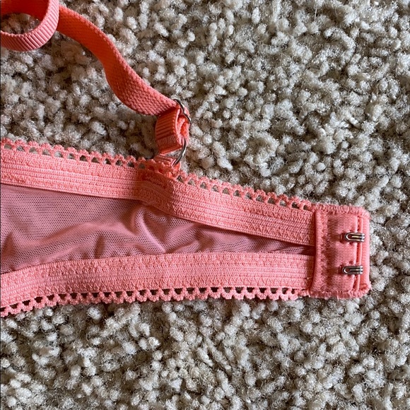 Victoria’s Secret Push Up bra - Picture 7 of 7